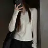 Diseño de cuello en V de fábrica, camiseta de manga larga combinada para mujer, nuevo estilo coreano Dongdaemun de principios de otoño, corte ajustado, top versátil