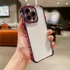 Funda para teléfono móvil a prueba de caídas de cuatro esquinas electrochapada es adecuada para Apple 15promax color sólido 14 funda suave 13 agujero fino 12 tendencia 11