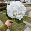 Nuevo Fabricante de Flores Artificiales para Boda Rosas y Blancas Hortensia Rosa Guía de Camino Flor de Mesa Bola de Flores Arco Flores Artificiales Mayoreo