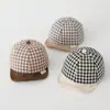 Gorra de Béisbol Retro a Cuadros Japonesa y Coreana Suave para Bebé, Nuevo Estilo Primavera y Verano para Bebés y Niños Pequeños, Sombrero de Sol Casual Versátil
