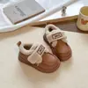 Nueva colección de invierno de zapatos de algodón para niños de 6 a 12 años: engrosadas y cálidas, con suelas suaves y características antideslizantes, diseñadas para niñas, en estilo japonés con forro de felpa añadido