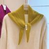 2025 Nuevo Bufanda Triangular de Jacquard Tejida 100% Lana Bufanda Cálida para el Cuello de Otoño e Invierno Estilo Coreano Casual y Versátil