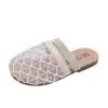 Sandalias Cerradas para Niñas 2026 Nuevo Estilo de Verano Zapatillas Casuales de Suela Suave para Niñas Zapatos de Malla para Playa al Aire Libre para Niñas
