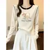 Estilo nuevo 2026, algodón puro, cuello redondo, camiseta de manga larga color block para mujer, moderna y juvenil, perfecta como capa base para otoño