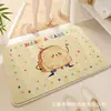 Tapete de Chão Decorativo Absorvente Estilo Japonês e Coreano Desenho Animado Fofo Imitação de Caxemira para Banheiro Antiderrapante e Resistente a Manchas Quarto Amigo da Pele e Confortável