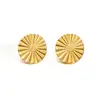 Pendientes de disco de acero inoxidable con patrón radiado transfronterizos, patrón de sol dorado mate vintage, simples y elegantes, versátiles para ir al trabajo