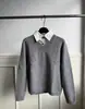 Cárdigan de Punto de Cuello V de Gama Alta, Falso Dos Piezas con Cuello Polo, para Hombres y Mujeres, con un Sofisticado Estilo Old Money