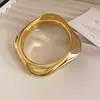 Pulsera Redonda Cuadrada de Superficie Lisa Plegada Transfronteriza Europea y Americana Pulsera de Temperamento Estilo Frío Joyería de Mano de Lujo Ligero Sensación de Alta Gama Venta al por Mayor