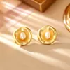Brincos Populares de Pérolas Naturais de Água Doce Irregulares com Design Único, Brincos de Moda de Alto Padrão, Acessórios Simples e Versáteis