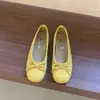 Zapatos Planos de Gamuza Amarilla Estilo Francés Bailarinas Versátiles Slip-On Mocasines Bajos con Lazo Zapatos de Noche para Mujer