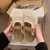 Chinelos Meia-Calça Fechados Tecidos para Mulheres, Sandálias Retro 2026 Estilo Birkenstock, Sandálias de Verão Vazadas com Solado Grosso para Uso Externo com Superfície em Malha