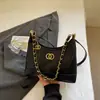 2025 Novo Estilo Pequena Corrente Rombo Dourada Bolsa Feminina Moda Costura Bolsa de Ombro Textura Estilo Ocidental Bolsa Transversal Tendência Feminina