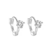 Pendientes de Plata Pura S999 Mini de Cuatro Garras con Diamante Único y Múltiples Agujeros para Mujer, Pendientes de Clip para Oreja de Plata Pura Simples y de Alta Gama