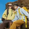 Chaqueta softshell con capucha para hombre, chaqueta con capucha resistente al viento e impermeable para exteriores, estilo a juego para parejas, chaqueta moderna y versátil