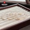 Pulseira de Calcedônia Semipreciosa com Gradiente Violeta, Cor Macaron, Pequenas Imperfeições, Largura Média, Rabo Vermelho Brasileiro, Atacado de Fábrica