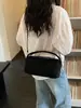 Bolso de Almohada de Felpa Suede de Color Liso Texturizado Nuevo Bolso de Mano para Mujer Versátil Bolso de Hombro Retro Bolso Cruzado de Nicho Moderno