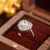 Anillo Cruzado de Moda Europea y Americana Nuevo de Lujo Ligero de Cobre con Circonita para Mujer, Joyería de Gama Alta Versátil de Nicho Ajustable al por Mayor