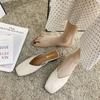 Sapatos Mule Tendência Verão Meio Chinelos para Mulheres Novo 2021 Chinelos Fechados na Ponta Quadrados Planos
