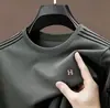 2026 Venta Directa de Fábrica Moda Otoñal Marca de Tendencia Juvenil Camiseta de Manga Larga Cuello Redondo Casual Capa Base Una Pieza Al por Mayor
