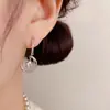 Pendientes de Moda S925 Plata de Ley Estilo Coreano y Japonés con Incrustaciones de Diamantes de Estrella y Luna para Mujer, Pendientes Elegantes de Lujo Ligero Dulces Versátiles Venta al por Mayor
