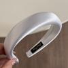 Diadema de Satén Brillante Color Crema Simple Versátil Parte Superior Alta de la Cabeza Ancha Lateral Tarjeta para el Cabello Dulce Elegante Ocasión