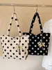 Shuai Mijia 2026 Primavera Nueva Bolsa de Tote Estilo Vacaciones Moderna Lunares Casual Gran Capacidad para Viajar Bolso de Hombro
