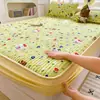 Juego de sábana bajera de algodón acolchado, que incluye colcha y protector de colchón, adecuado para dormitorios universitarios, habitaciones y habitaciones infantiles, con un diseño divertido y infantil, y se puede usar en las cuatro estaciones del año