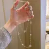 Colar de Pérolas em Camadas Flor de Íris Vintage Longo de Alto Valor Exquisito Versátil Moda