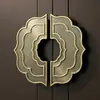 Nuevo Manillar Redondo Medio Tallado Estilo Chino Manija de Puerta Sólida de Madera para Hotel Baño de Pies Club Manija de Puerta Corredera de Vidrio Principal