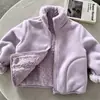 Chaqueta de lana de cordero hecha a medida para niños, colección de invierno 2025, chaqueta con forro polar para niños pequeños y niños, prenda exterior de color liso, chaqueta cálida estilo coreano para bebés