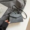 Nova Bolsa Feminina para o Dia a Dia 2026, Bolsa Transversal Elegante e Texturizada, Bolsa Quadrada Pequena, Bolsa Versátil Simples Retrô para Mulheres, na Moda