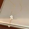 Collar de Zirconia Flor Rosa Sakura, Cadena para Clavícula de Lujo Ligero Nicho Gama Alta, Conjunto de Joyería Estilo Dulce y Fresco