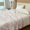 Manta Multifuncional de Jacquard Catiónico de Doble Capa con Hilo Teñido de Mariposa con Estampado a una Cara para Decoración del Hogar y Dormitorio