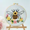 Bordado DIY Mariposa Colgante Pintura Lu Bordado Hecho a Mano Material Bolsa Conjunto de Tres Piezas de Regalo Creativo Inglés para Niños Flor Colgante Pintura