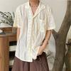 Camisa Retro Transpirable de Encaje Hueco con Cuello Solapa Estilo Americano Fina de Verano Casual Unisex con Protección Solar de Manga Corta