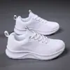 Fabricantes transfronterizos envían zapatos Jinjiang para mujer, zapatillas ultraligeras para correr, zapatos con amortiguación, zapatillas de salto de longitud para niñas