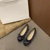2026 Sapatos Mary Jane Estilo Hepburn Macios e Suaves com Solado Flexível Laço Francês Bolinhas Sapatilhas Baixas para o Dia a Dia para Mulheres