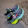Zapatos deportivos para niños 2026 primavera/verano nuevos zapatos casuales de moda con suelas blandas, antideslizantes, versátiles zapatos de papá, zapatillas para correr