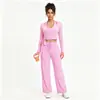 Conjunto de três peças de yoga e fitness estilo europeu e americano: calças largas e fluidas, alta elasticidade, amigáveis à pele, adequadas para Pilates, corrida e uso casual