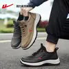 Zapatos para hombre Huili, nueva colección de otoño 2026, zapatos ligeros y transpirables para caminar para papás, de suela suave, estilo slip-on fácil de poner para hombres de mediana edad y mayores
