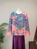 Nova Blusa Chinesa Retrô com Estampa de Pavão, Gola Assimétrica, Outono 2026, Nova Gola Redonda, Estilo Chinês, Solta, Deslumbrante, Moderna, Feminina