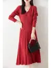 Nuevo Estilo Otoño e Invierno 2026 Vestido de Punto 100% Lana Pura para Mujer Cuello en V Cintura ceñida Manga Larga Suéter de Lana Falda Corta para Mujer