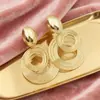 Brincos Longos de Círculo Grande Metal Retro Exagerado Estilo Europeu e Americano Brincos com Pingente Estilosos Brincos Populares para Mulheres