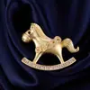 Hazte Rico Pronto Retro Oro Mate Zodiaco Año de Nacimiento Accesorio Broche, Lujo Ligero Sensación de Alta Gama, Broche Exquisito para Hombres y Mujeres