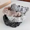 Faixa de cabeça plissada com strass brilhante estilo francês, faixa de cabeça larga de cetim suave, realça a elegância, adequada para lavar o rosto, um acessório de cabelo de luxo leve