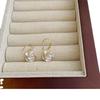 Brincos Retrô de Flor de Camélia para Mulheres Nicho Acessível Luxo Elegante Branco High-End Brincos Únicos 2025 Novos Brincos