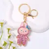 Llavero de aleación de zinc con diamantes de imitación y diamantes completos, muñeco 3D, colgante para coche, charm para bolso, venta al por mayor