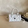 Bolsa Boston Feminina 2026 Nova Tendência Verão Exquisita Bolsa de Ombro de Bolinhas para Trabalho e Deslocamento Bolsa Transversal