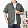 Camisa Casual de Manga Corta de Moda Estilo Americano para Hombre 2026, Camiseta de Moda Versátil de Color Sólido para el Día a Día, en Stock