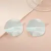 Brincos Plissados de Primavera Estilo Novo Europeu e Americano Folha de Lótus com Design Metálico Único e um Toque de Luxo para Roupas de Noite